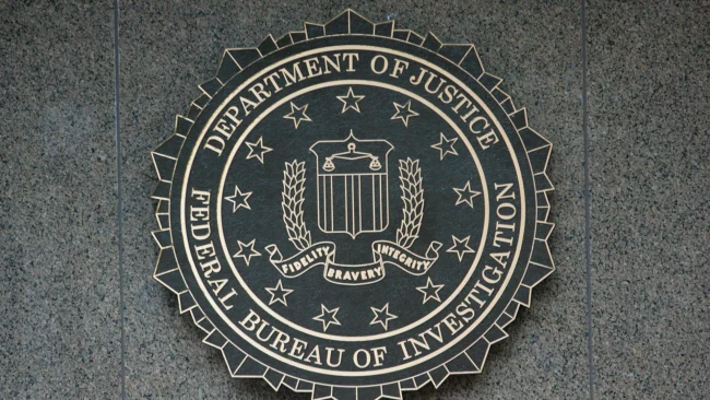 Raport FBI Ujawnia, że Oszuści Ukradli Ponad 16 Miliard&oacute;w Dolar&oacute;w w 2024 Roku