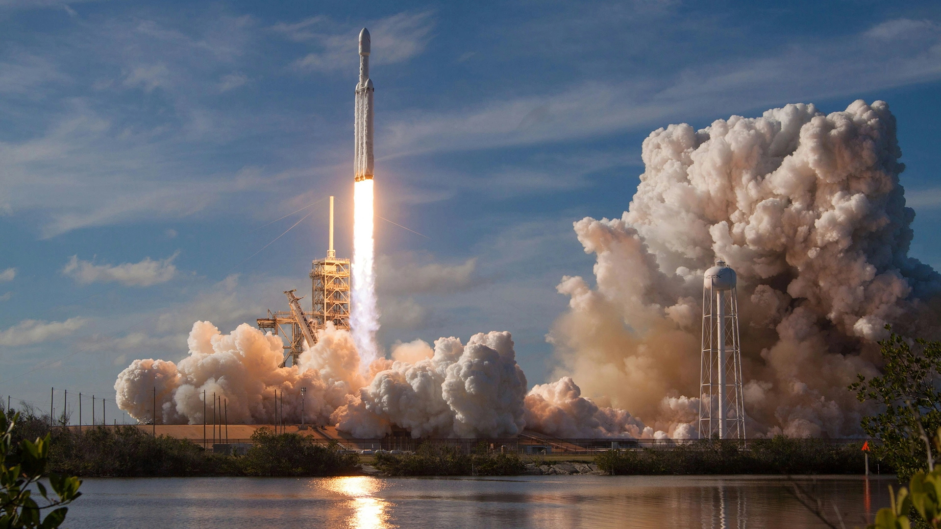 SpaceX Wysyła Prywatną Misję z 4 Cywilami na Pierwszą w Historii Orbitę Polarną