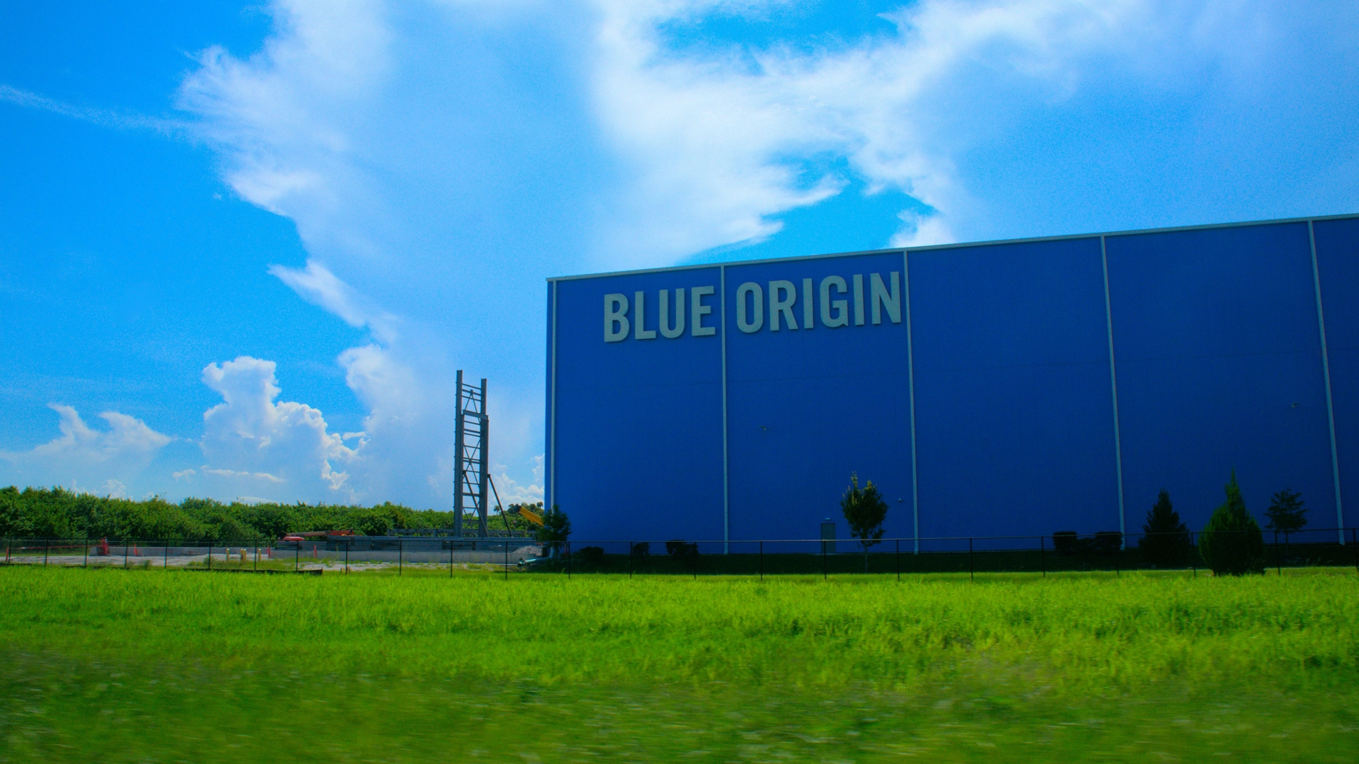 Blue Origin zamierza wysłać pierwszą, w pełni kobiecą załogę w kosmos, w skład której wejdą m.in. Katy Perry i Lauren Sánchez.