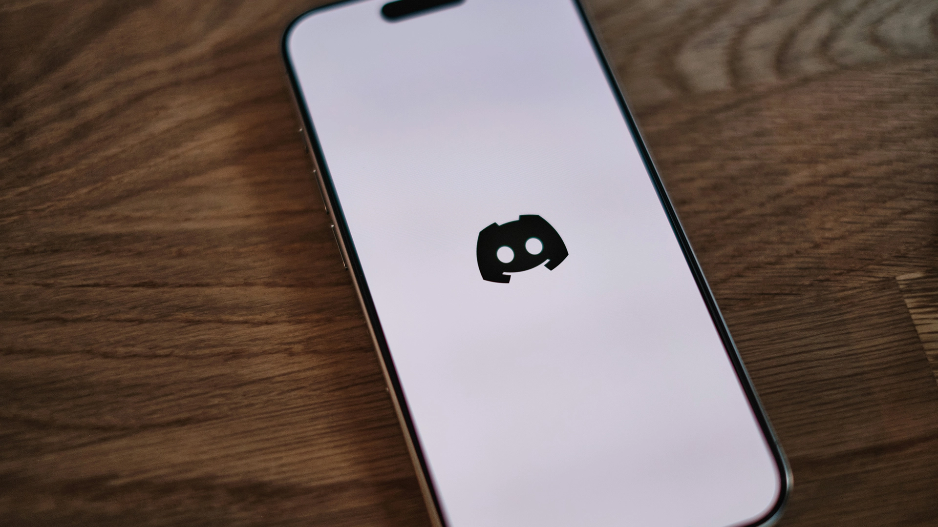 Oszustwo Krypto Wykorzystuje Boty Discord, Kradnie z 30,000 Portfeli