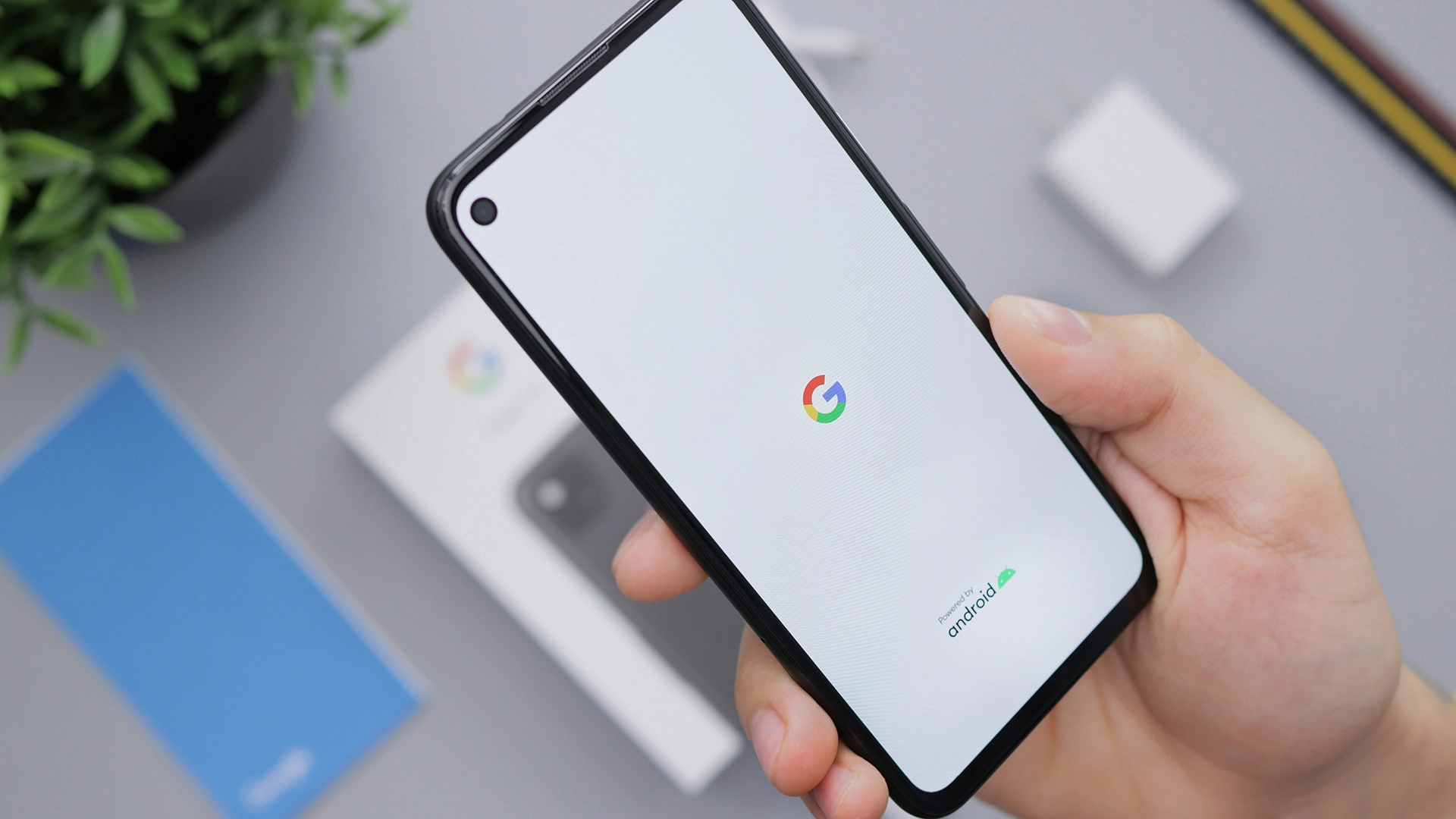 Google Wprowadza Narzędzia AI w Celu Ochrony Użytkowników Przed Oszustami