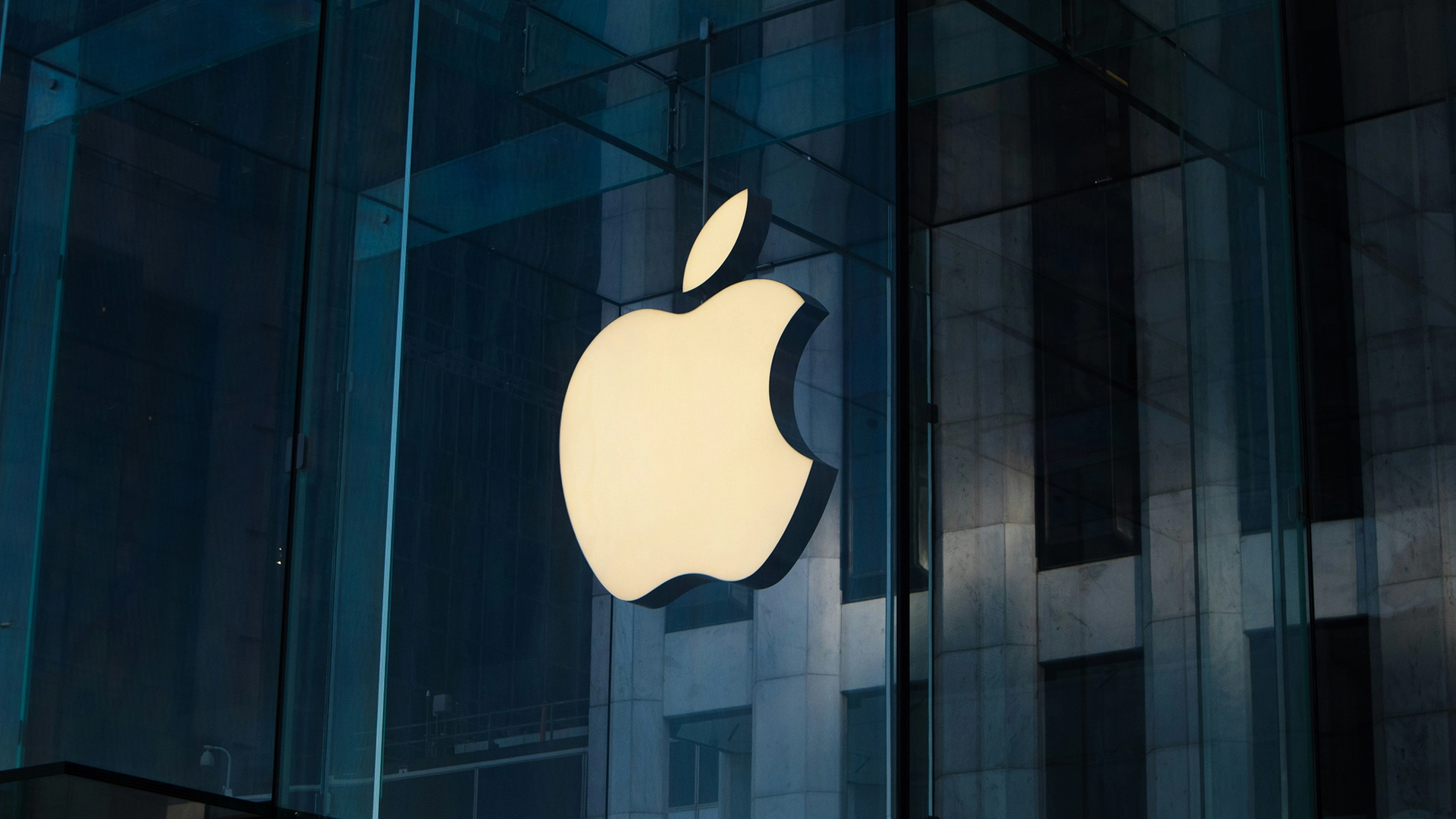 Inwestorzy Wnoszą Pozew przeciwko Apple za rzekome wprowadzanie w błąd w Sprawie Postępów w Dziedzinie Sztucznej Inteligencji