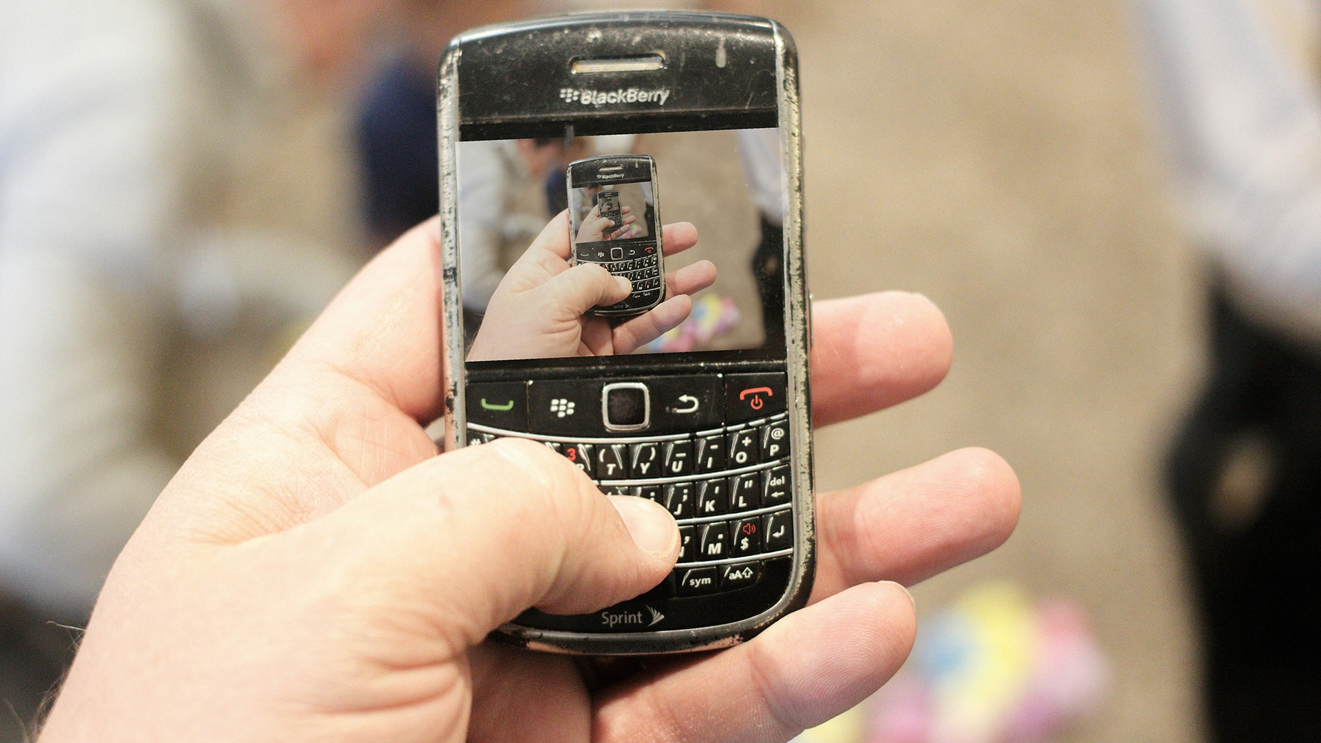 Nostalgia Technologiczna: TikTok Przywraca BlackBerry