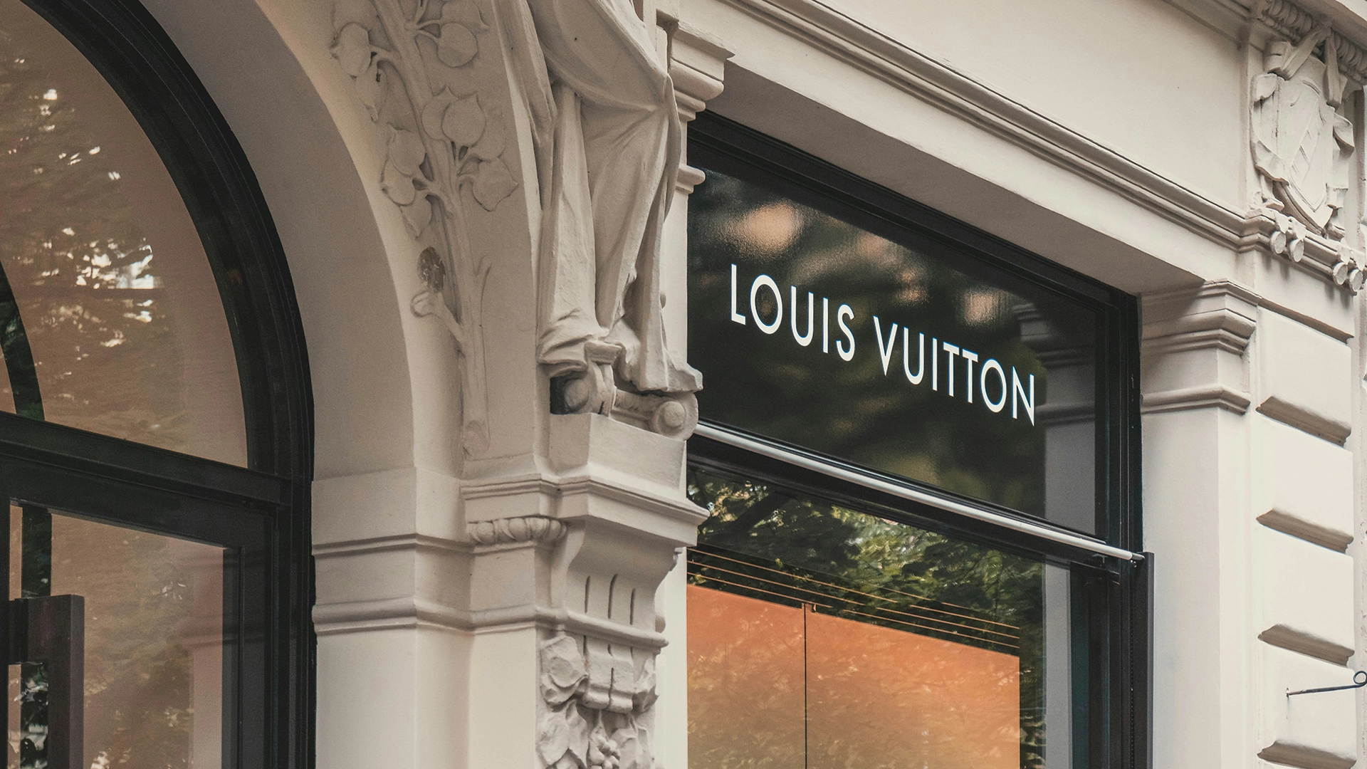 Hongkong prowadzi śledztwo przeciwko Louis Vuitton po naruszeniu ochrony danych dotykającym 419,000 klientów
