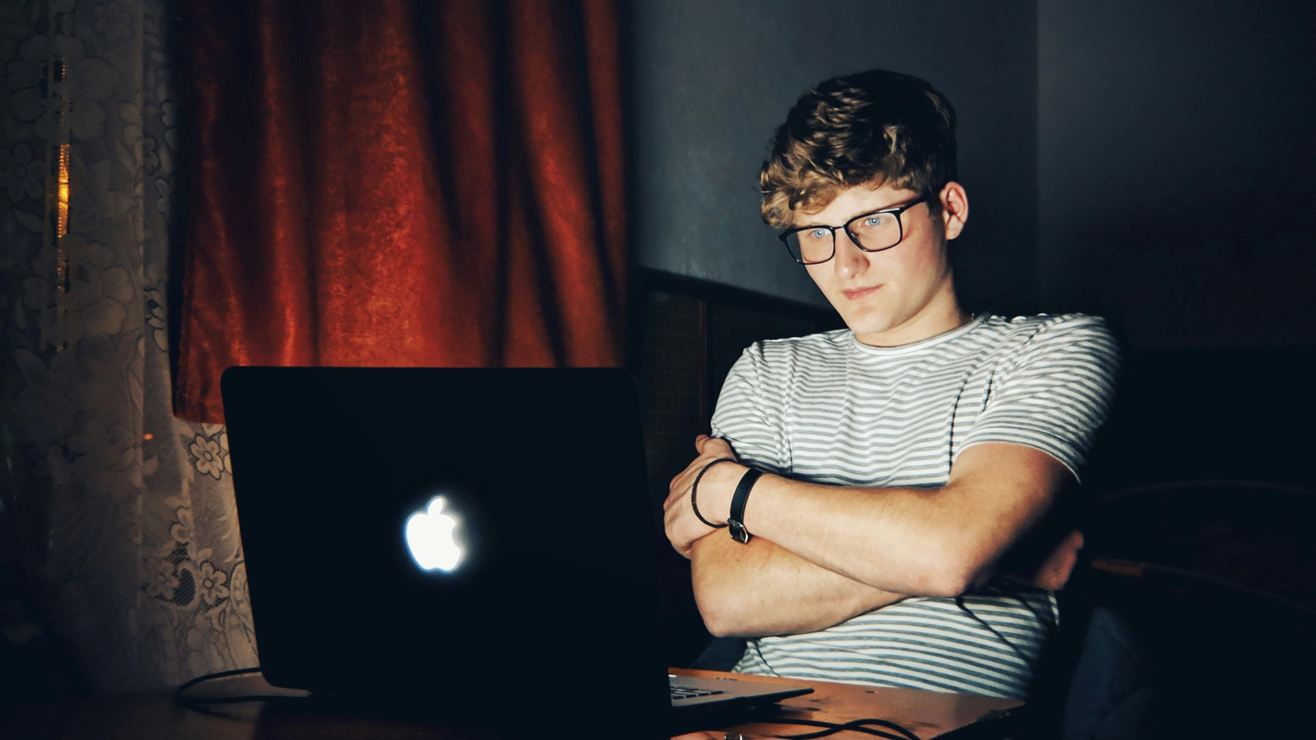 YouTube Wprowadza System AI do Identyfikacji Młodzieży w USA