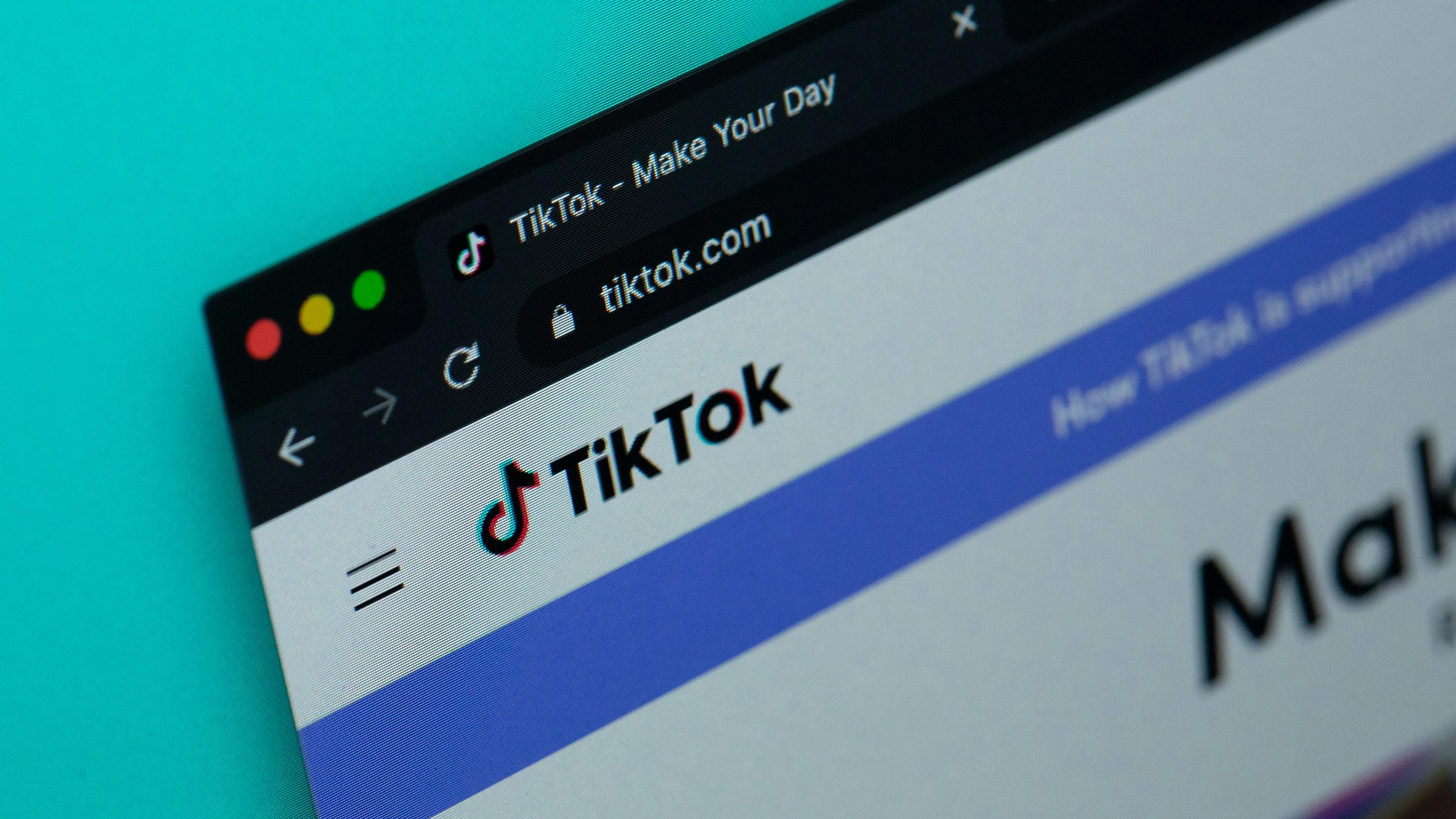 Nowy Oszustwo na TikToku Wykorzystuje Reklamy AI i Spyware, aby Oszukać Użytkowników