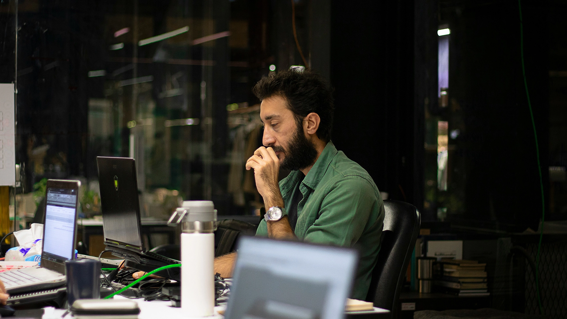 Jedna Trzecia Brytyjskich Firm Monitoruje Pracowników za Pomocą ‚Bossware’